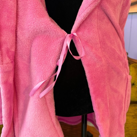 Victoria’s Secret Pink Smiley Face Plush Pink Robe Size XS/S - Picture 6 of 10